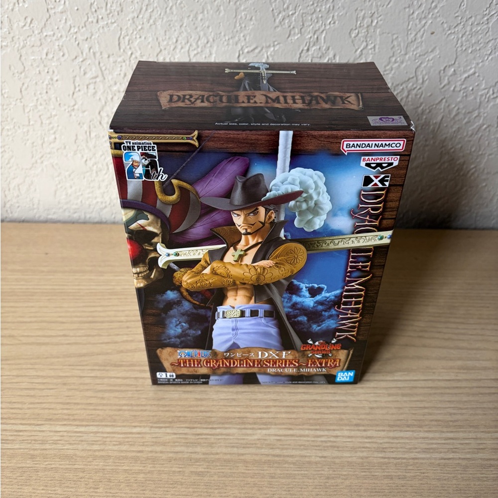 Dracule Mihawk DXF The Grandline Series Extra Figure Box